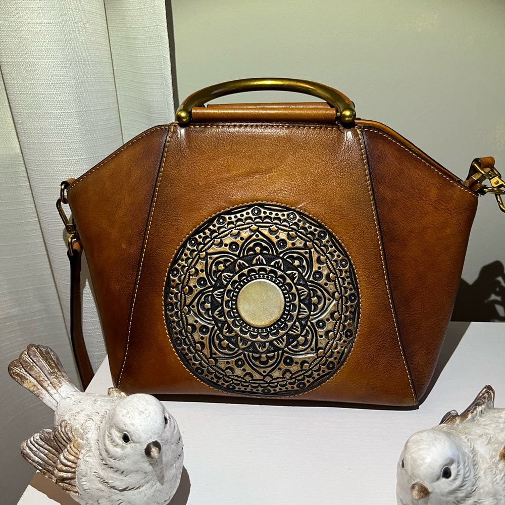 Genuine Italian cowhide leather purse medallion gold handbag